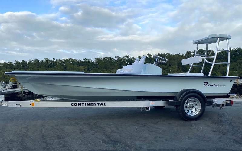 Dolphin 16'  Lodge Series