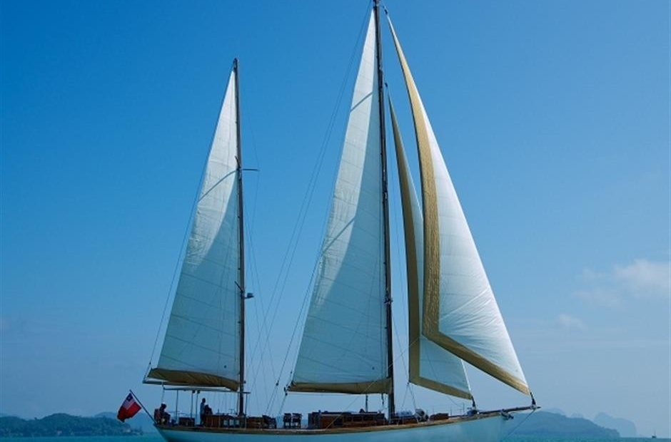 Custom Boats Aventure
