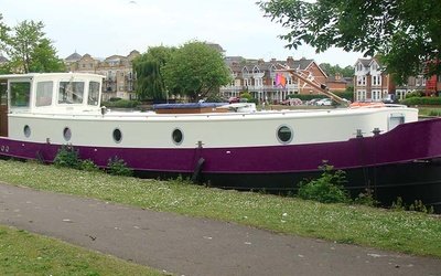 Piper 60M Motor Class Dutch Barge