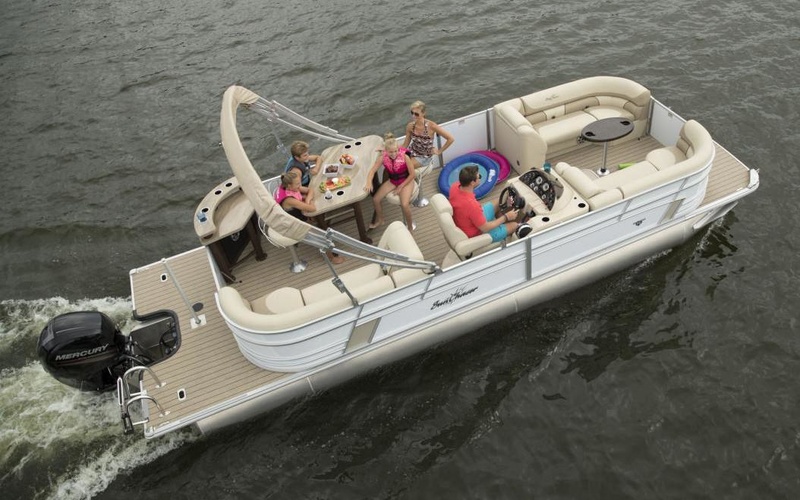 Sunchaser Eclipse 8523 Entertainer