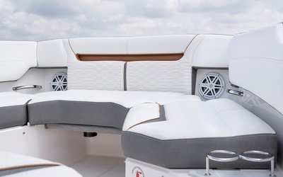 Tiara 43 LS