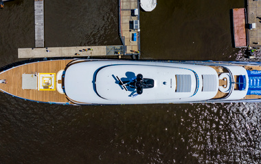 Feadship 818