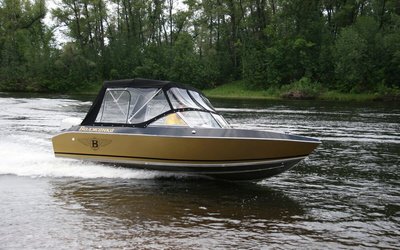 Volzhanka 53 Bowrider