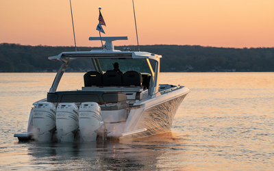 Tiara 38 LS