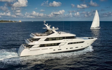 Marin LuxurYachts Darlings