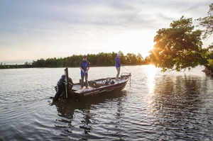 Crestliner 1750 Bass Hawk