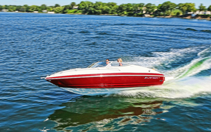 Larson LX 216 S Cuddy