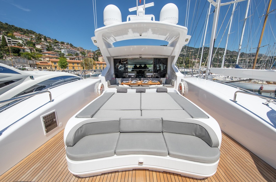 Mangusta Yalla