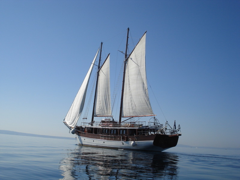 Custom Boats Romanca