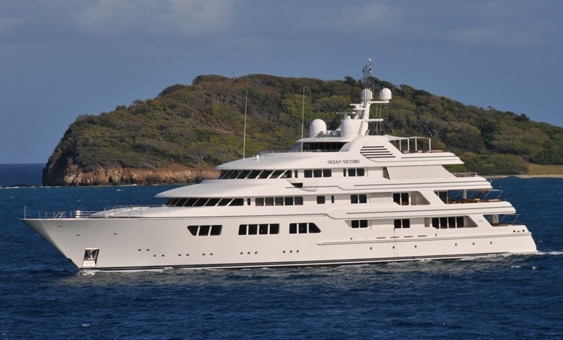 Feadship Ebony Shine