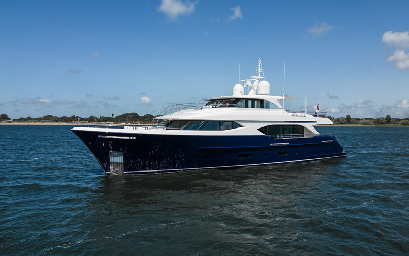 Moonen 110 Mustique