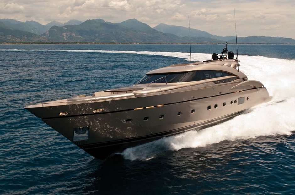 AB Yachts Five Waves