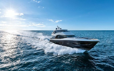 Monte Carlo Yachts 76 Skylounge