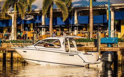 Cutwater C-24 Sport Coupe