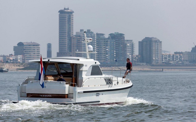 Linssen Range Cruiser 450 Sedan Wheelhouse