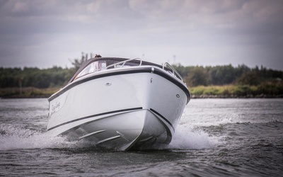 Maxima 750 Flying Lounge