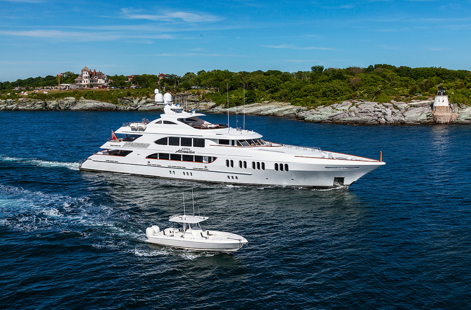 Trinity Yachts Aspen Alternative