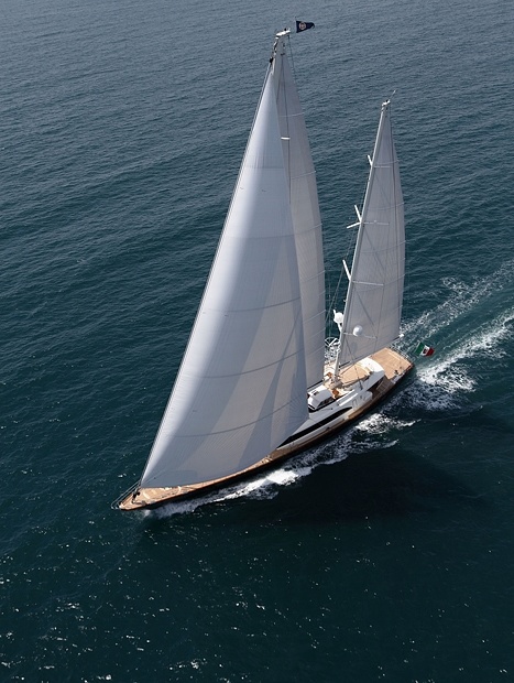 Perini Navi Fidelis