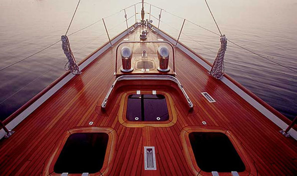 Hinckley SW70