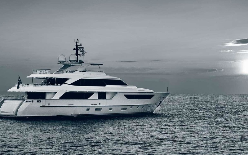 Carver C52 Coupe