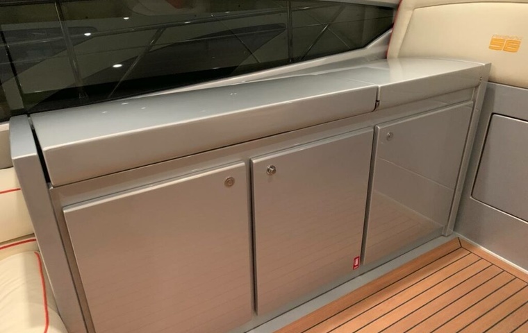 Pershing Yachts 56 (2008)