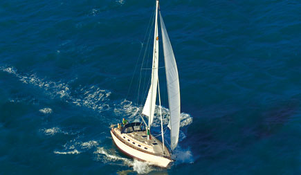 Island Packet Yachts IP370