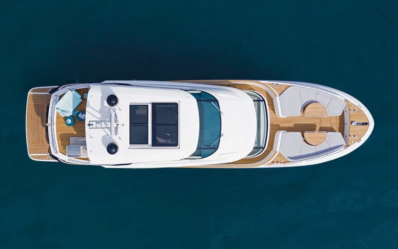 Monte Carlo Yachts 76 Skylounge