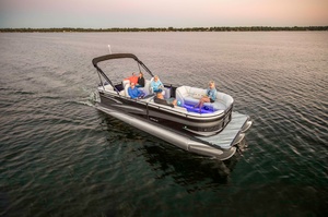 Crestliner 240 Rally DX