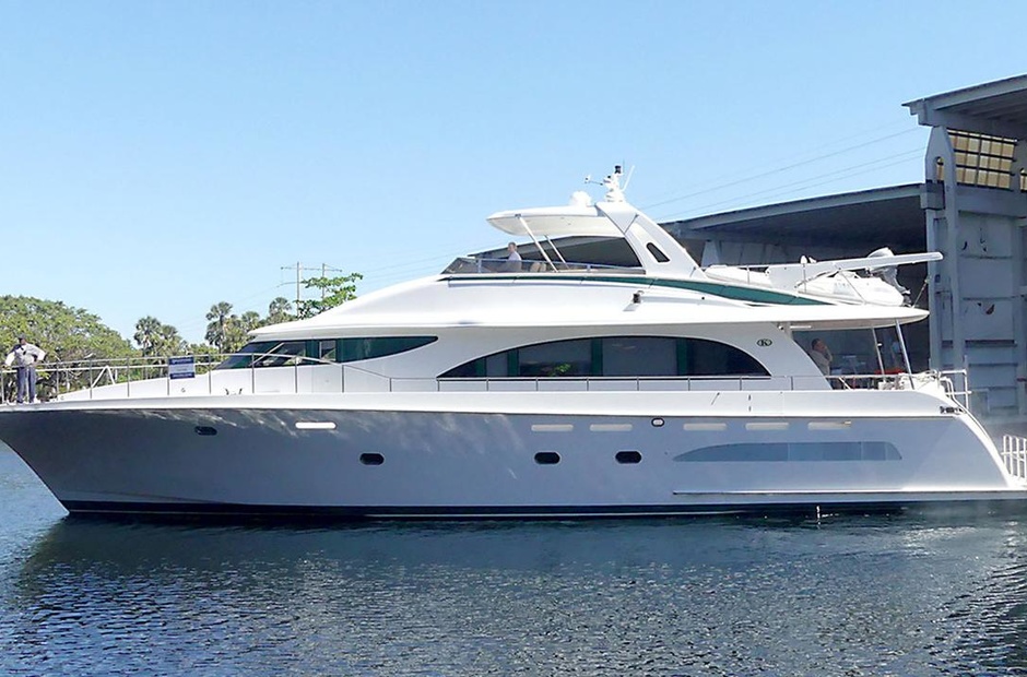 CL Yachts Yoly