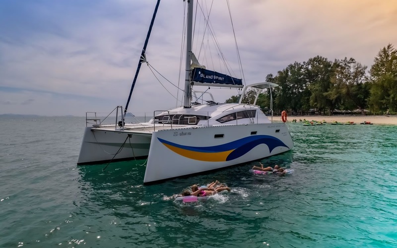 Island Spirit 410