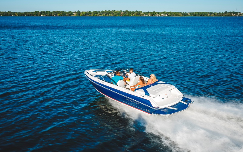 Larson LX 225 IO