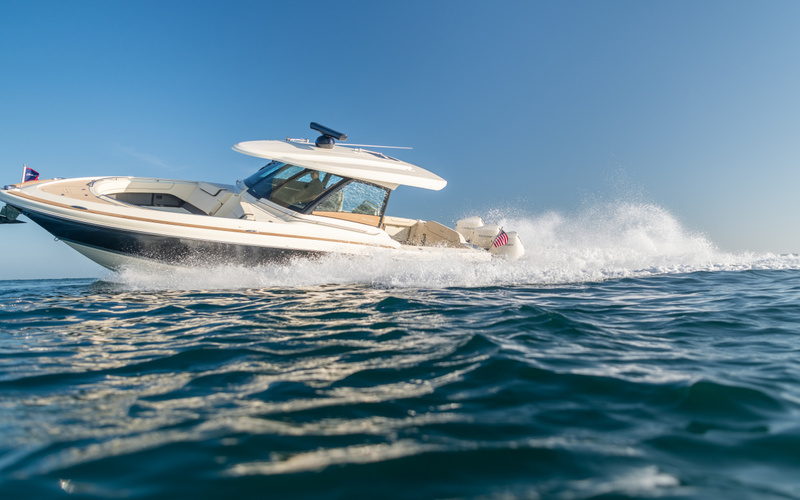 Chris-Craft Calypso 35