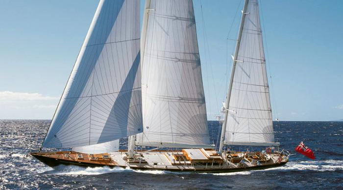 Alloy Yachts Huckleberry