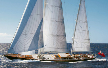 Alloy Yachts Huckleberry