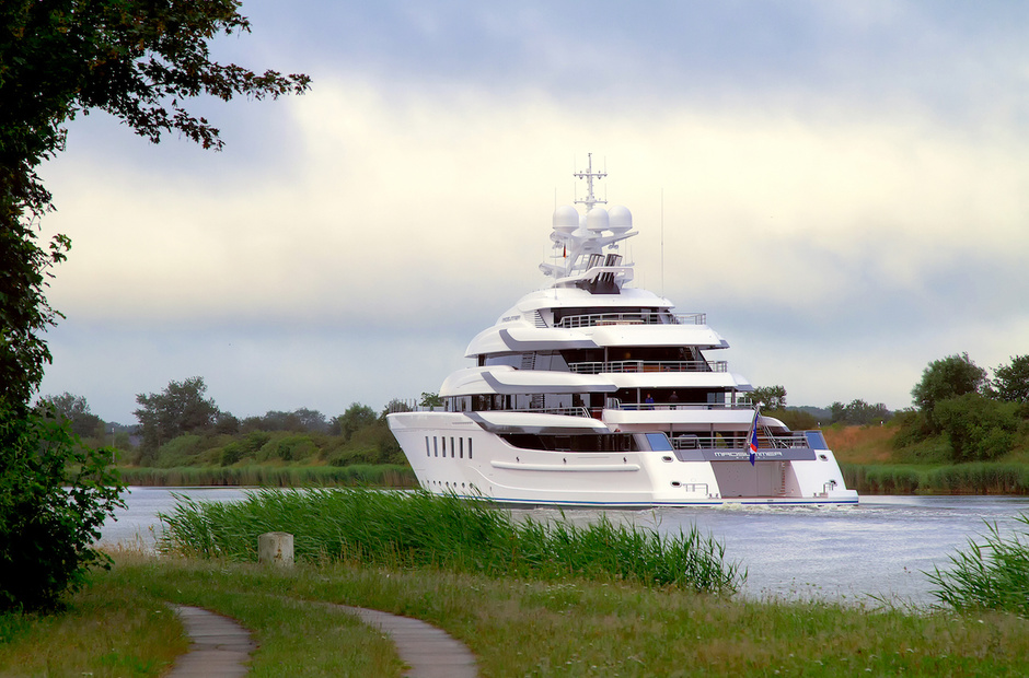 Lurssen CC-Summer