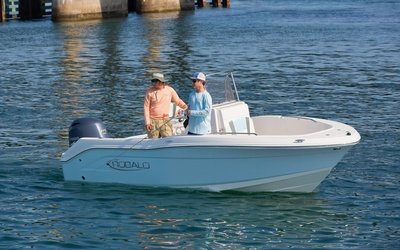 Robalo R180
