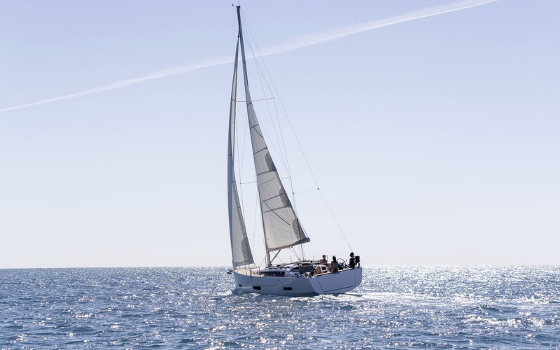 Dufour 390
