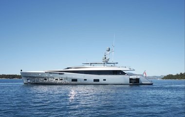 Feadship Como