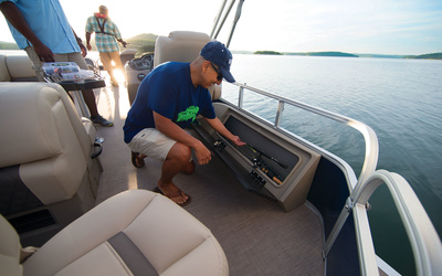 Sun Tracker Fishin Barge 22 DLX