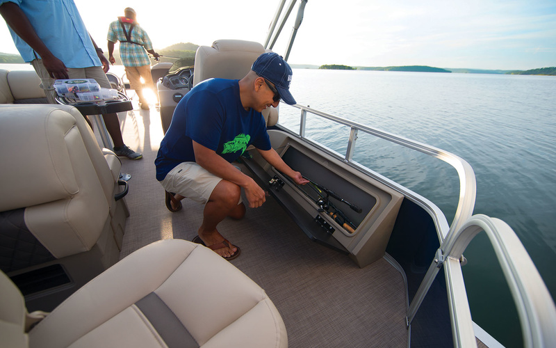Sun Tracker Fishin Barge 22 DLX