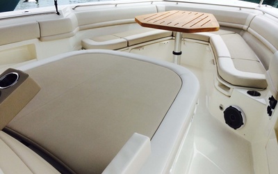 Boston Whaler 380 Outrage