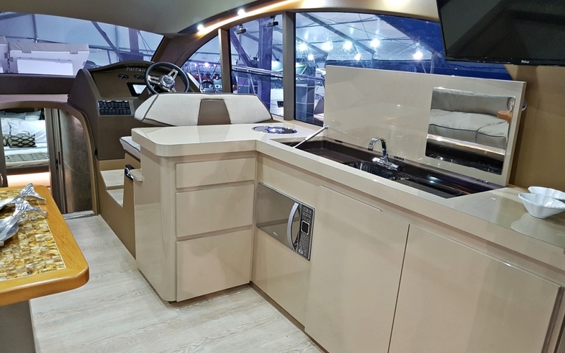Triton 52 Fly