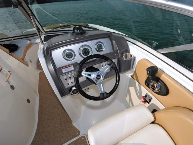 Sea Ray 300 Sundeck