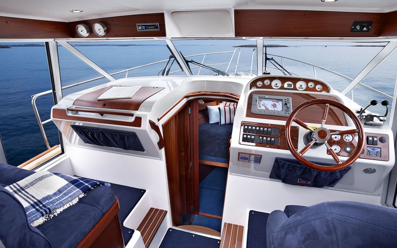 Nimbus 380 Commander 